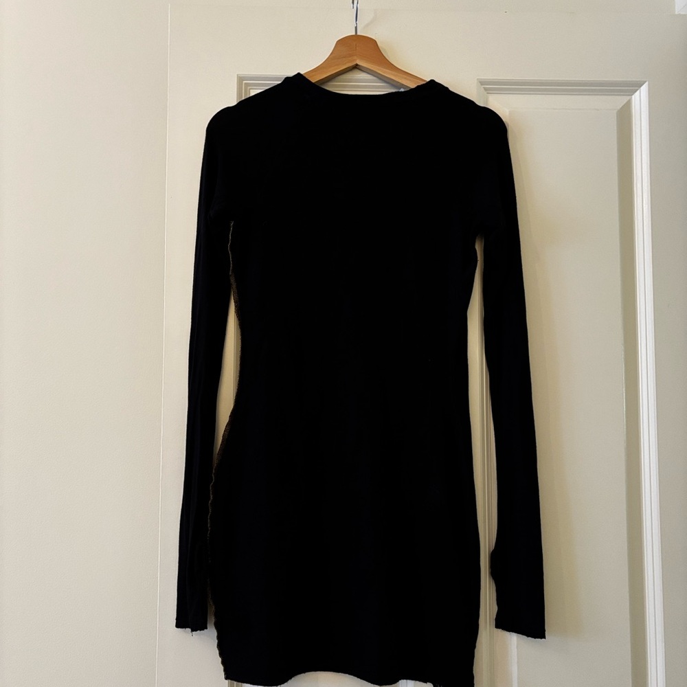 Elegant Black and Gold Women's Dress - Picture 12 of 15